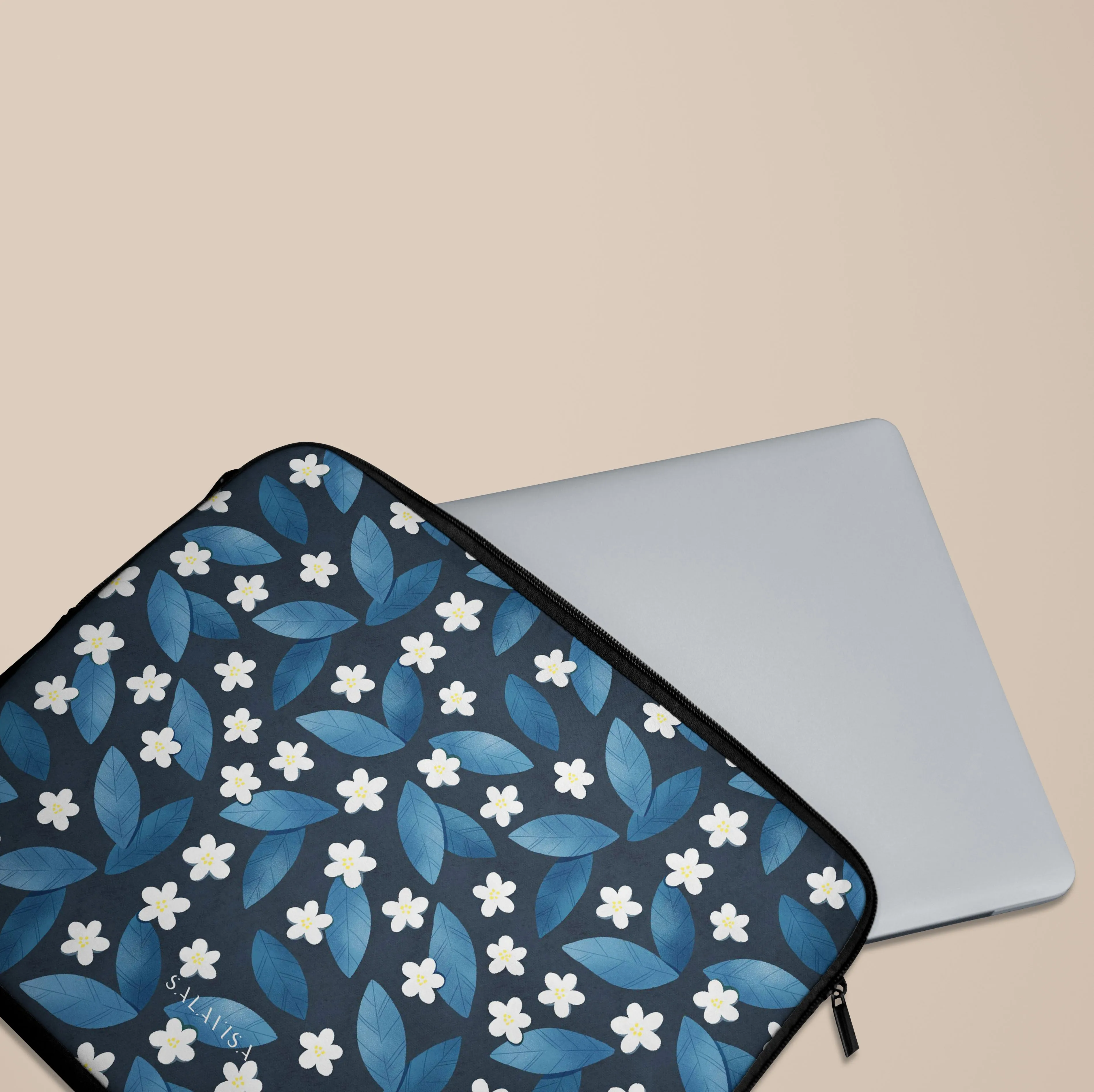 Dark Blue Summer Leafs Laptop Sleeve