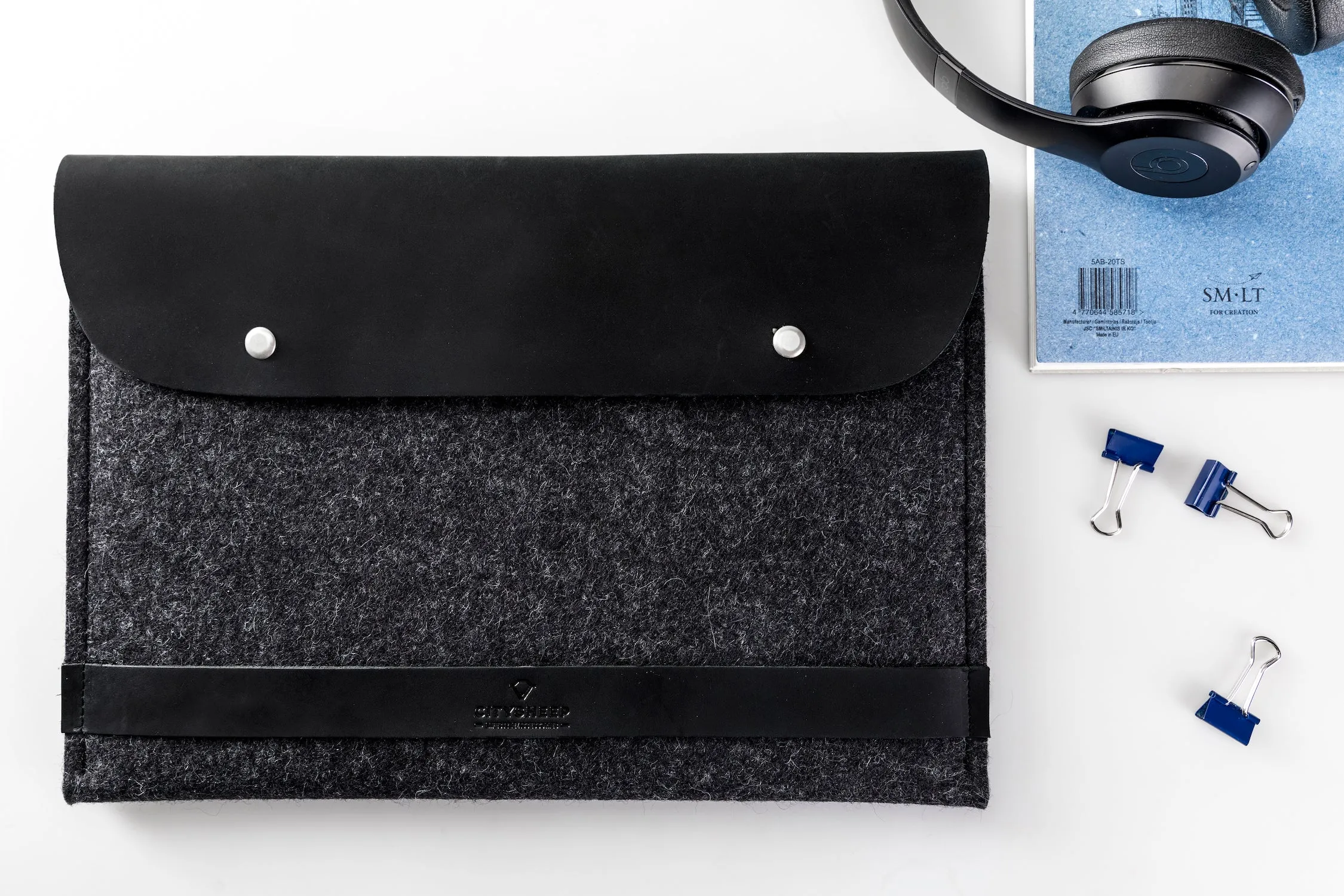 Leather MacBook Case CARRY MORE/ Classy Black/