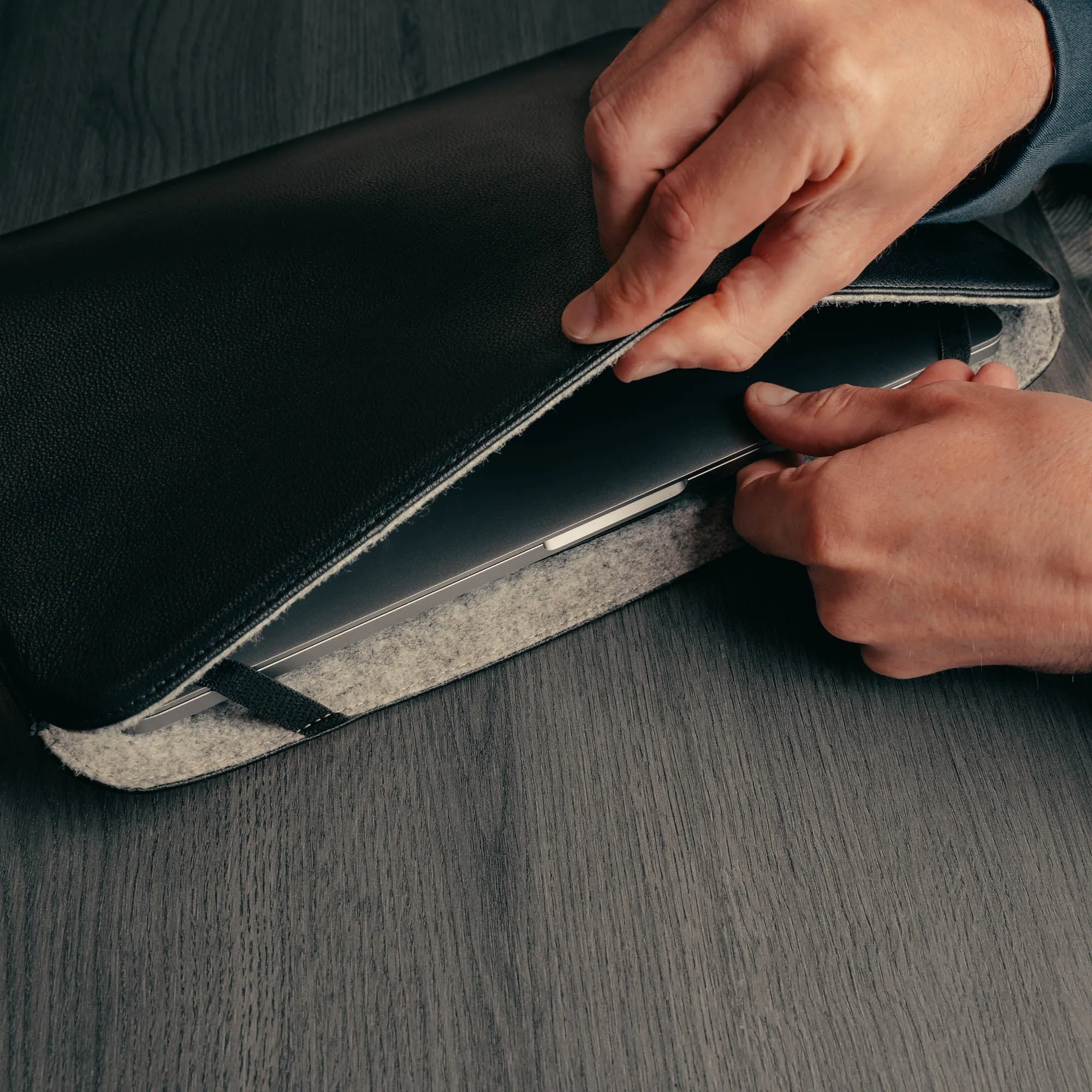 Leather MacBook Pro / MacBook Air Sleeve Case (for 13" & 14")