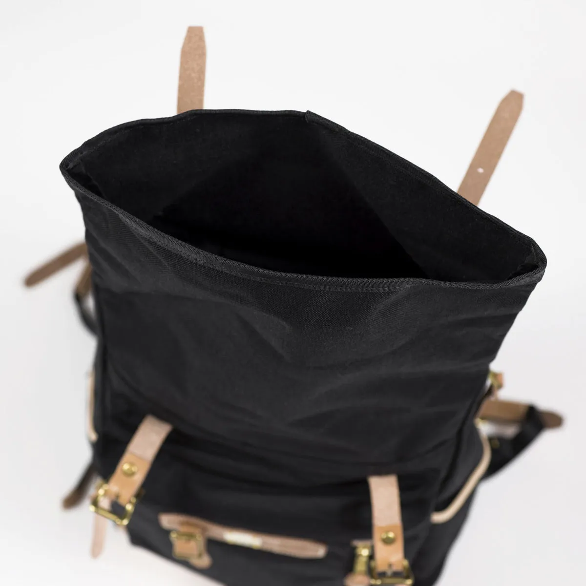 "Surpass" roll-top backpack, black Cordura and natural leather