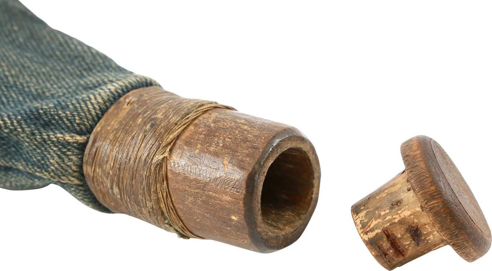 REVOLUTIONARY WAR BULLET POUCH.