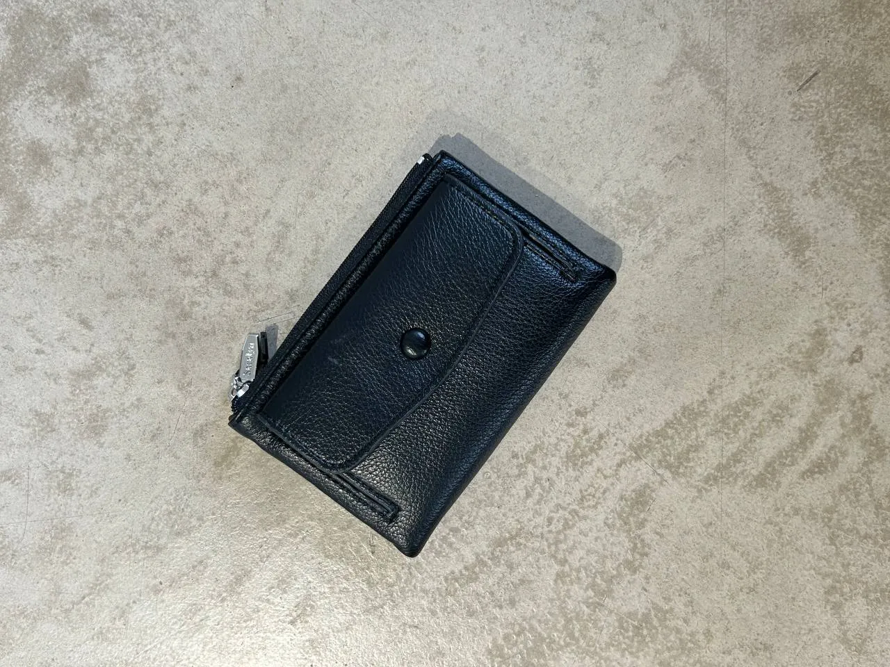 Small wallet with button