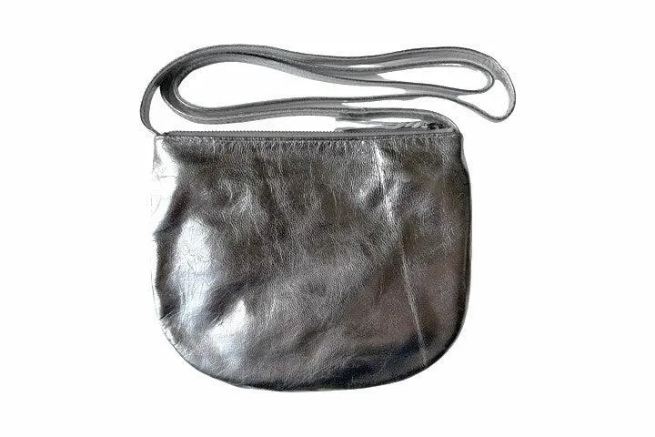 U pouch - long strap - metallic silver