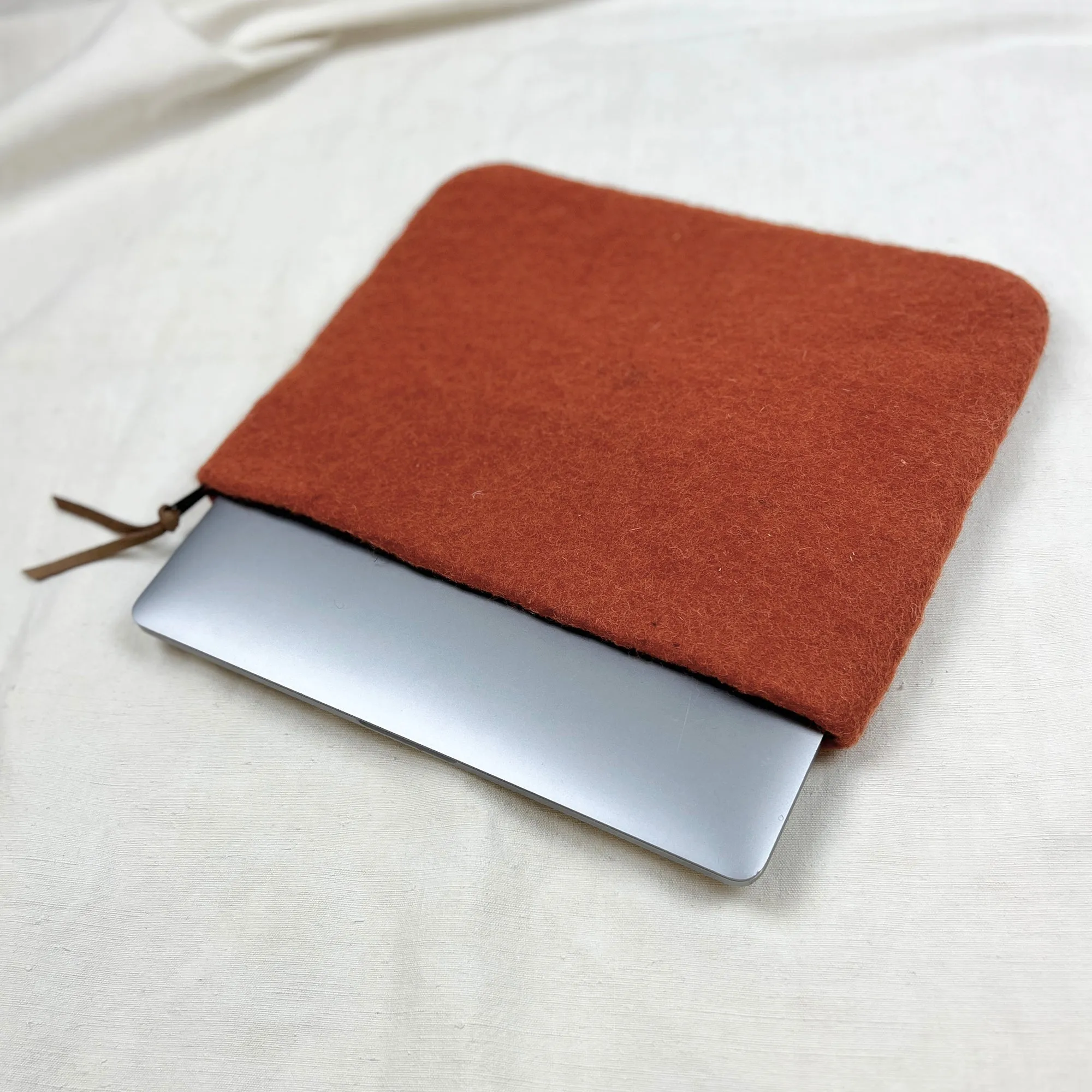 WANGDI Zip Felt Document Pouch Laptop Sleeve (WS)