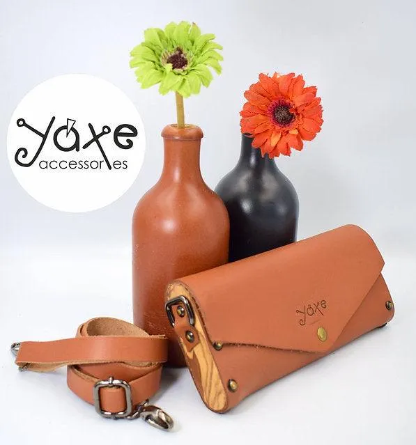 Whisky brown small clutch women bag from leather and wood